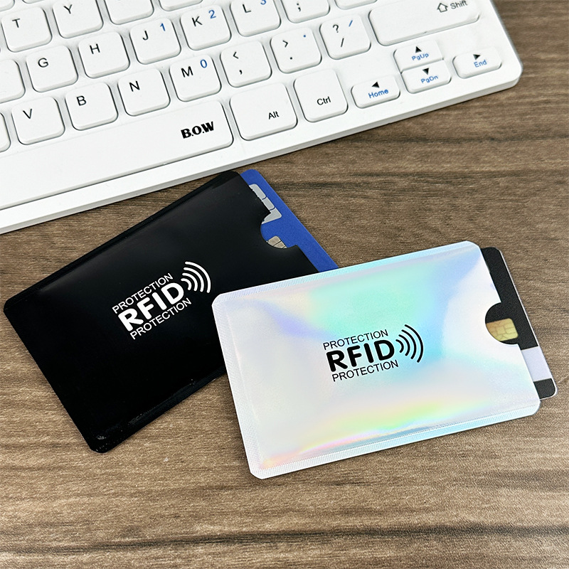 Чехлы для карт с защитой от RF – обзор и цена Travel Wallet Slim